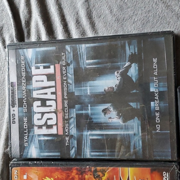 3 DVD movies - Picture 3 of 4
